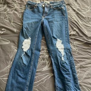 Universal thread mom jeans